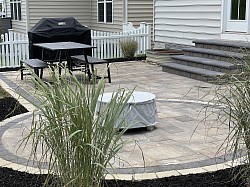 Patio circle with steps